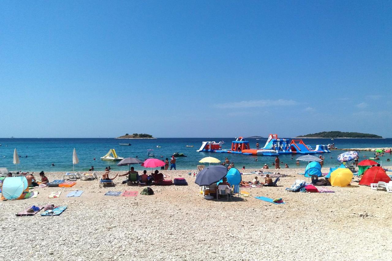 Family Friendly Apartments With A Swimming Pool Rogoznica - 7557 Luaran gambar