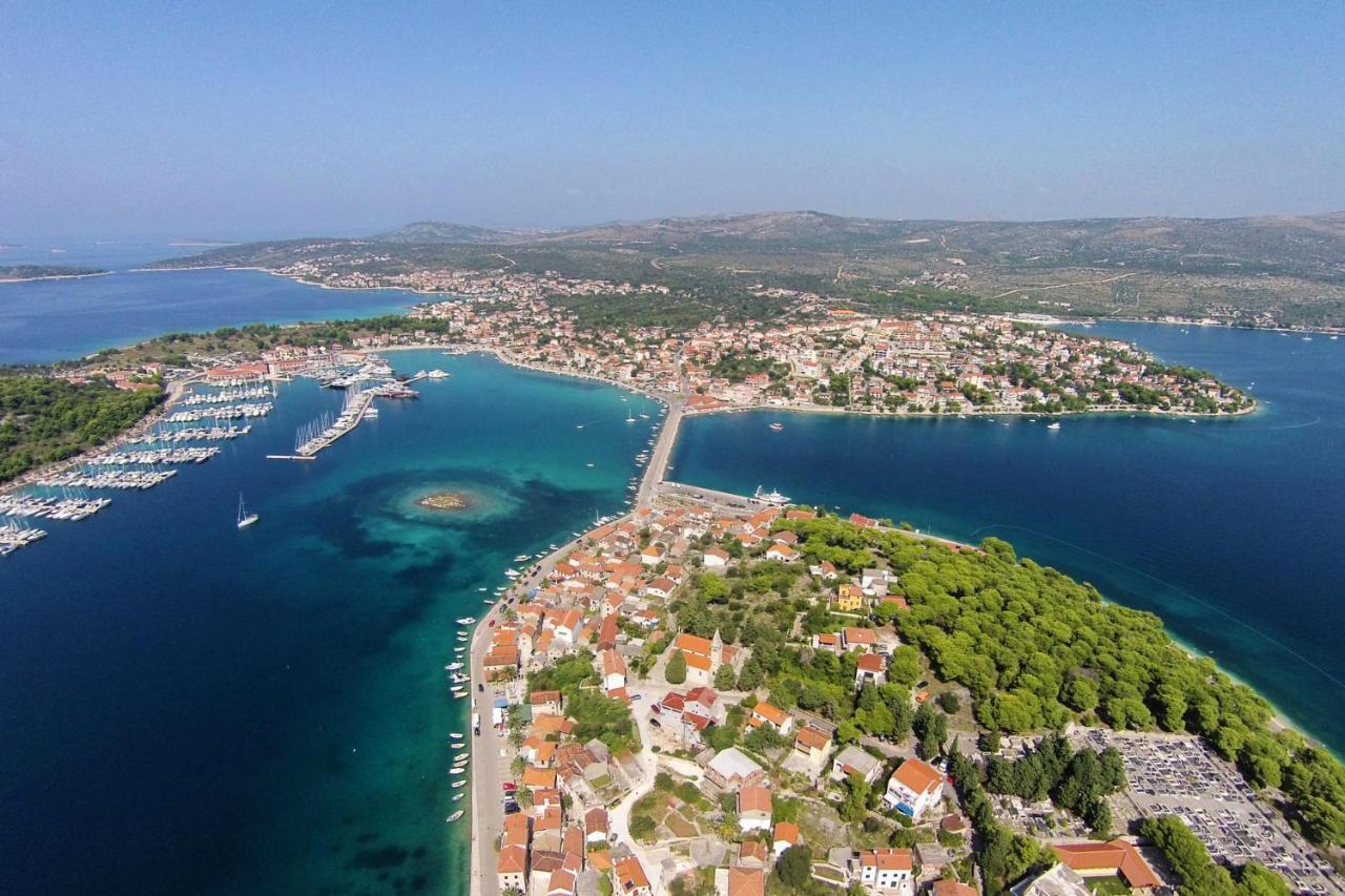 Family Friendly Apartments With A Swimming Pool Rogoznica - 7557 Luaran gambar